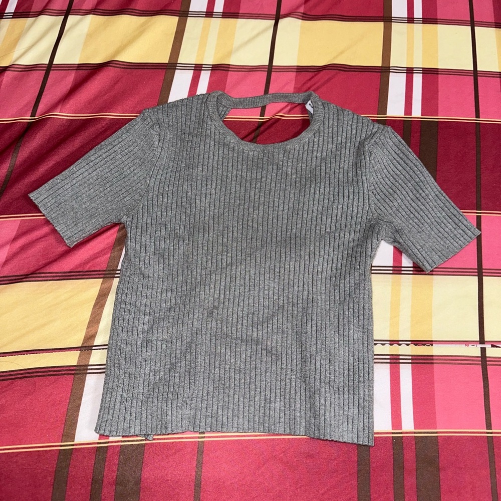 grey crop top backless